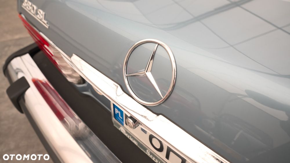 Mercedes-Benz SL - 17