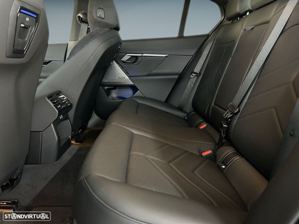 BMW 530 e Pack Desportivo M - 13