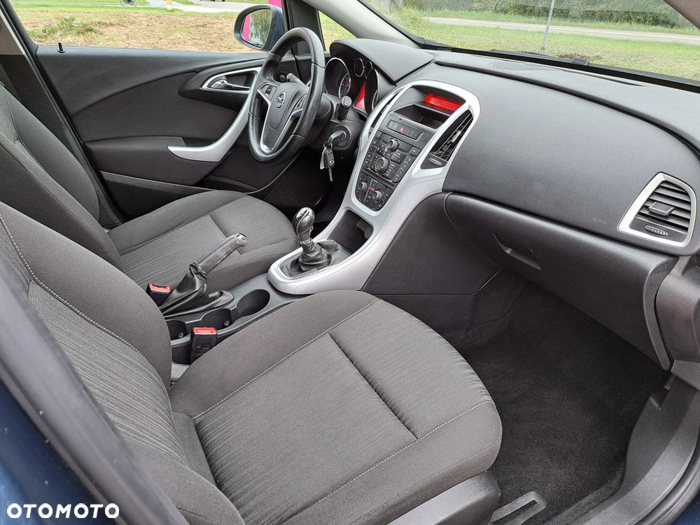 Opel Astra 1.4 ecoFLEX - 17