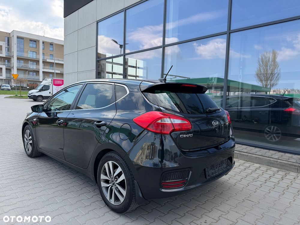 Kia Ceed 1.6 CRDi 136 ISG Spirit - 5