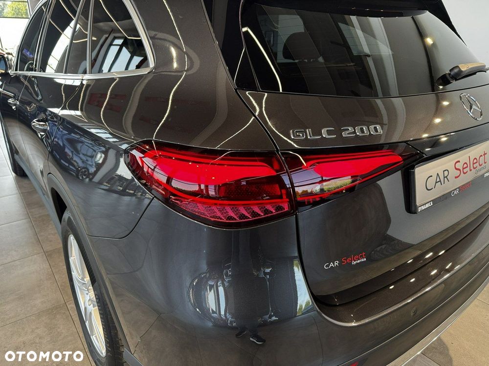 Mercedes-Benz GLC - 12