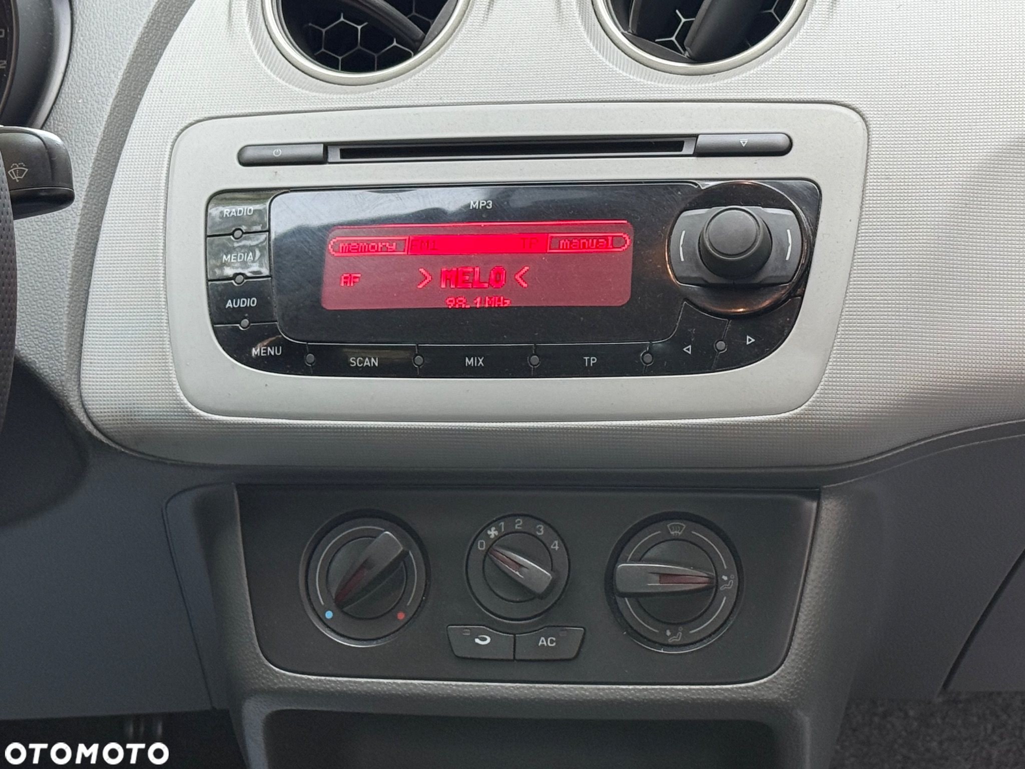 Seat Ibiza 1.2 12V Style - 28