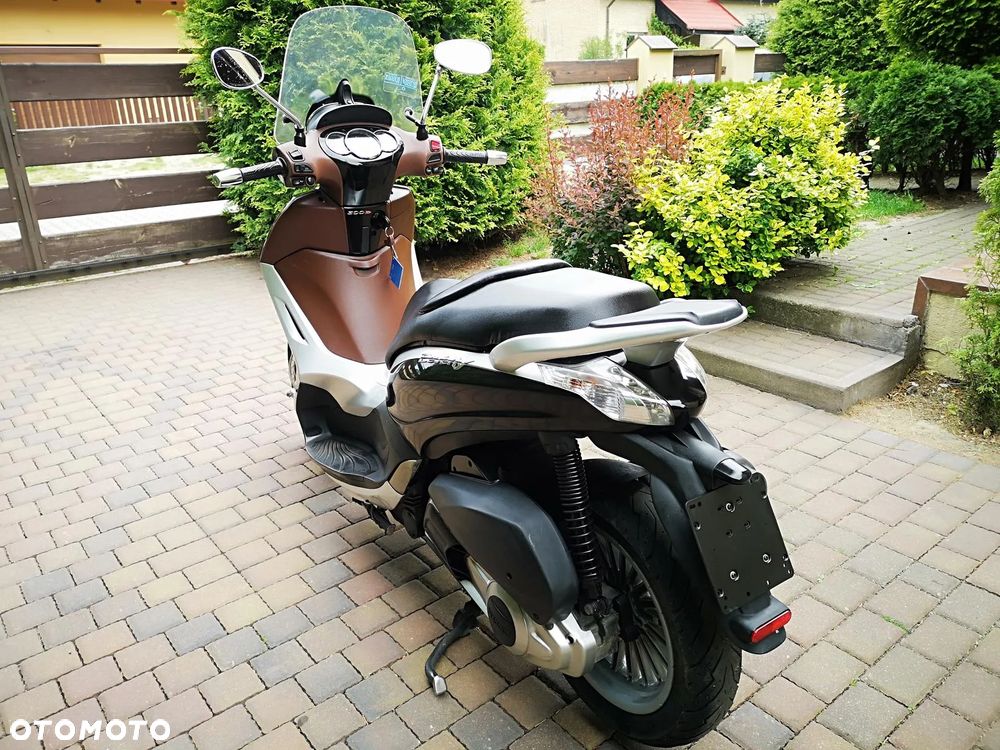 Piaggio Beverly - 8
