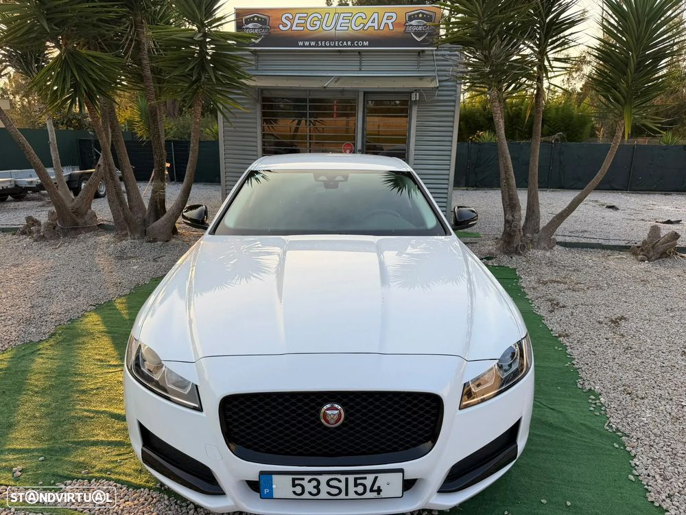 Jaguar Xf 2017 photo 2