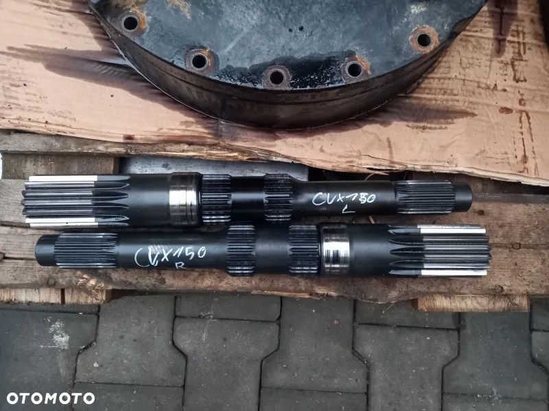 Zwolnica obudowa piasta półoś tył układ planetarny satelity Case CVX150 - 6