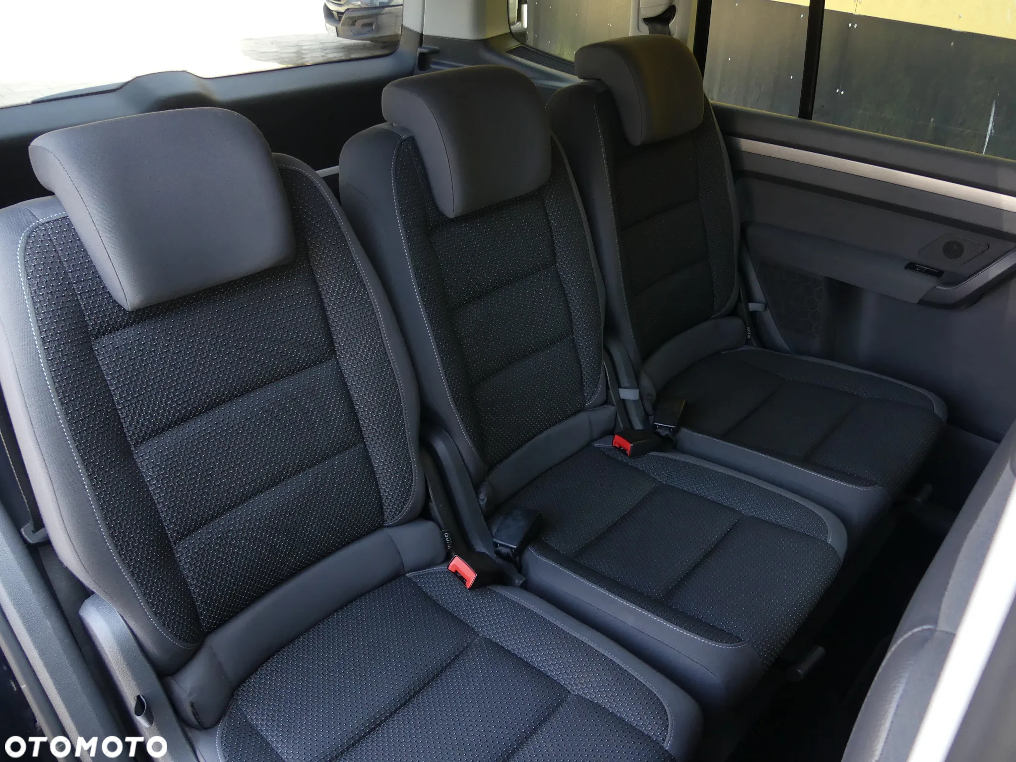 Volkswagen Touran 1.6 TDI DPF BlueMot Comfortline - 14