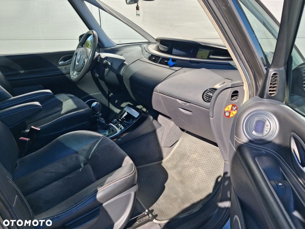 Renault Espace 2.0 dCi Initiale - 9