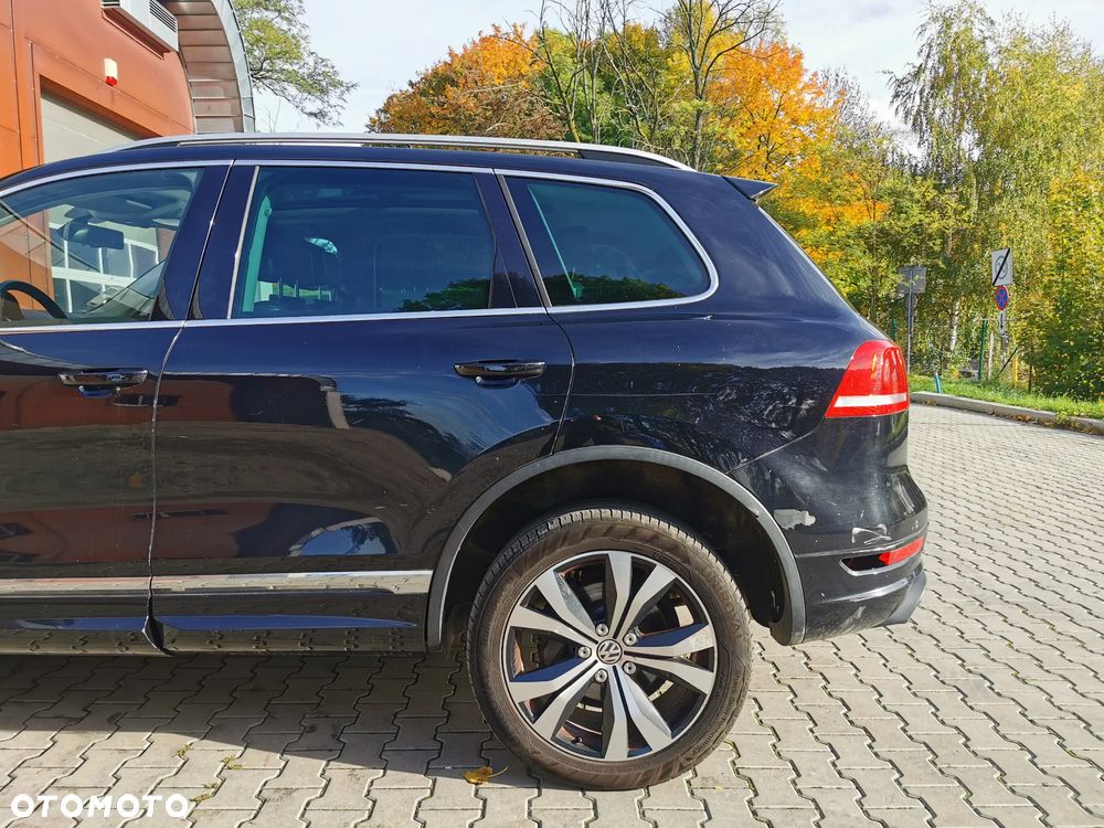 Volkswagen Touareg 3.0 V6 TDI BMT R-Style - 13