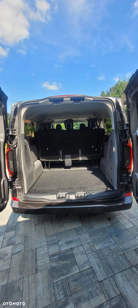 Volkswagen Caravelle - 7
