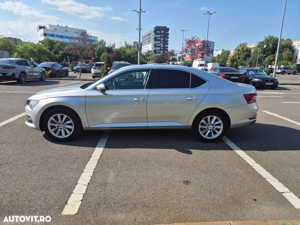 SKODA Superb 2022 — imagine 4