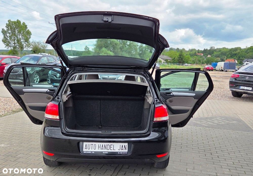 Volkswagen Golf - 28
