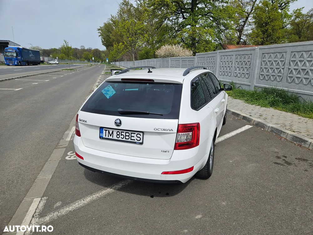 Skoda Octavia 2.0 TDI DSG 4X4 RS - 3
