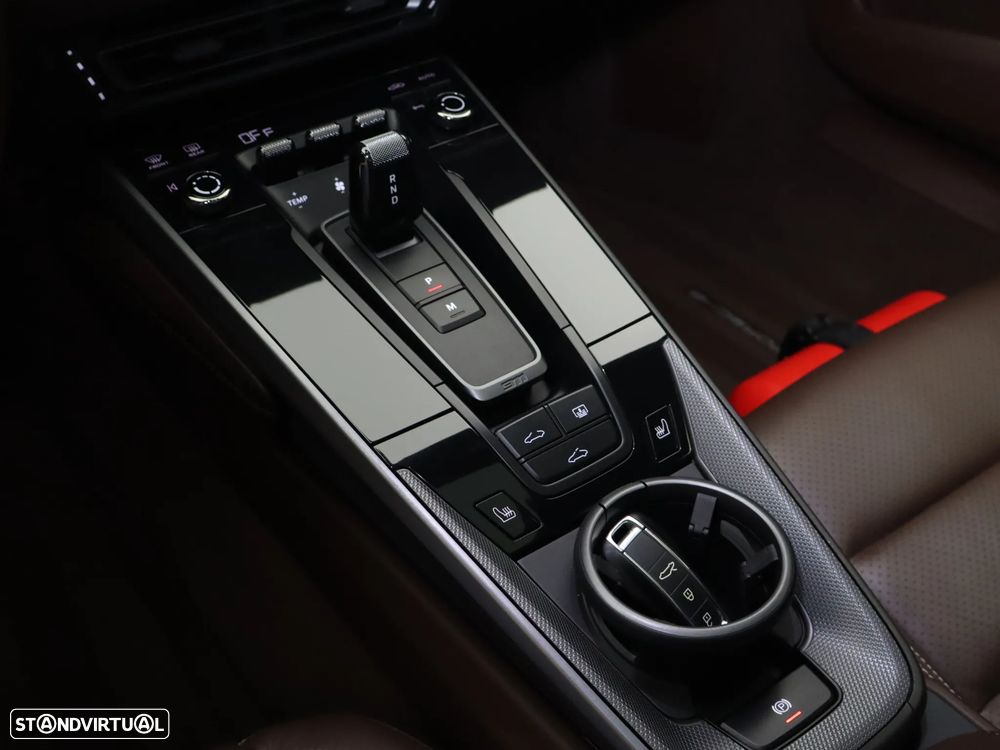Porsche 911 (992) Carrera PDK - 29