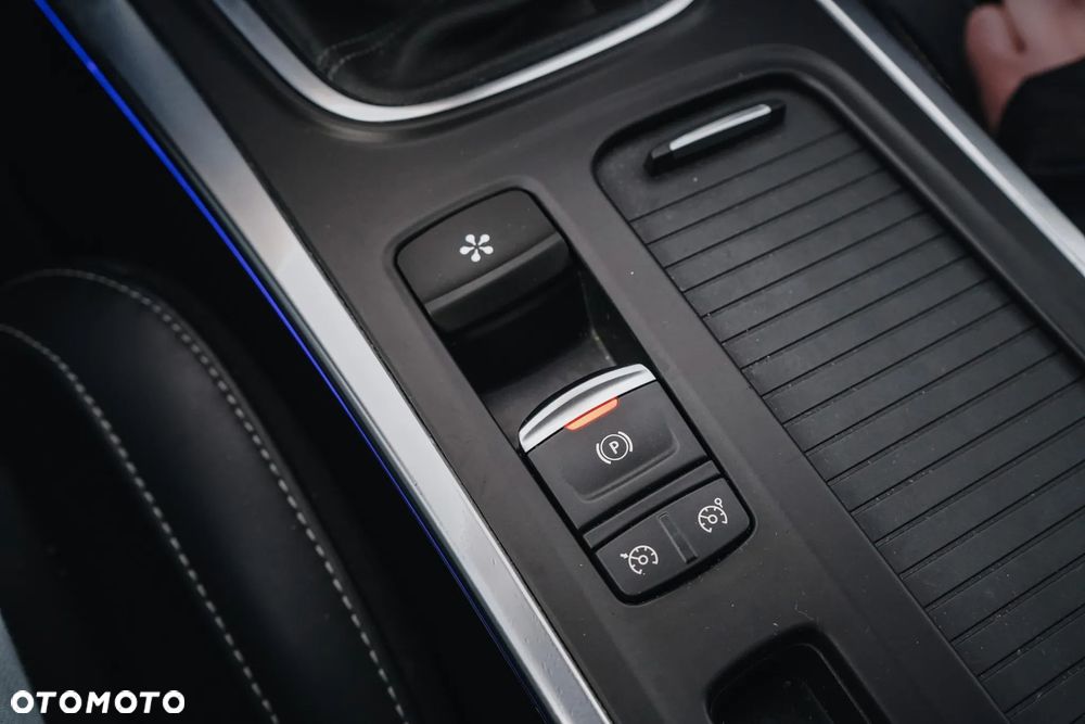 Renault Megane ENERGY TCe 130 Start & Stop LIMITED - 30