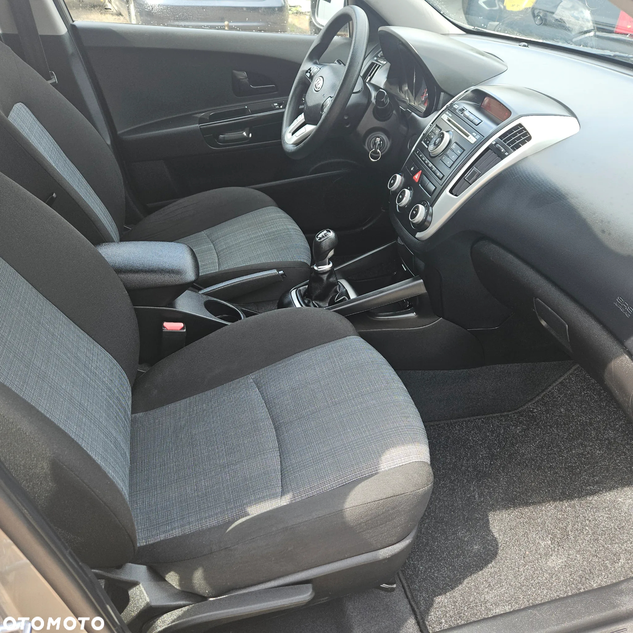 Kia Ceed Cee'd 1.6 Crdi Comfort + - 13