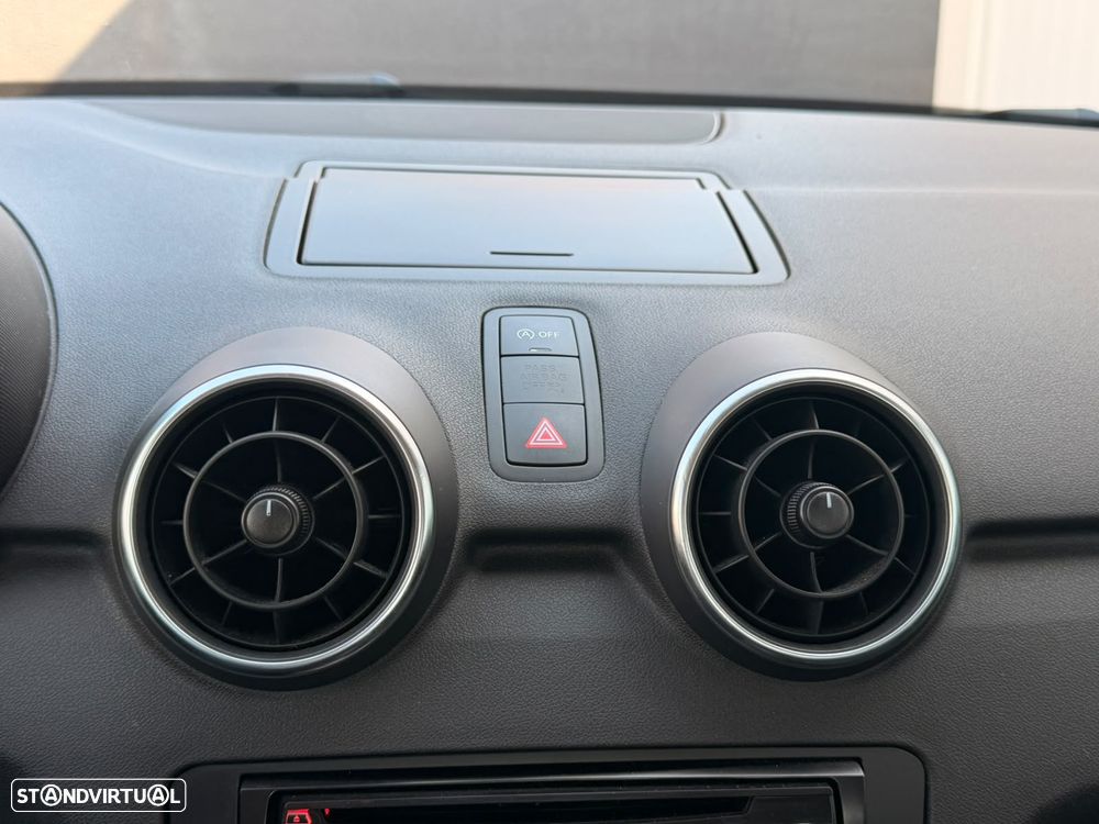 Audi A1 1.2 TFSI Attraction - 19