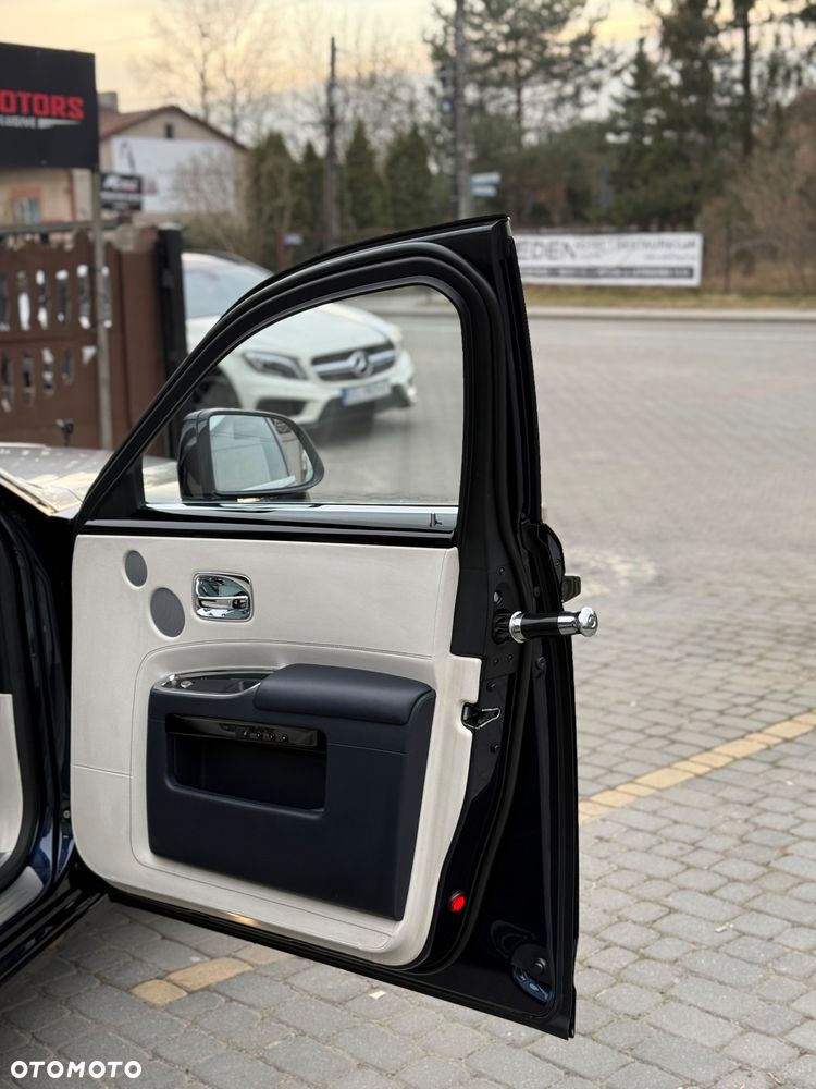 Rolls-Royce Ghost Standard - 12