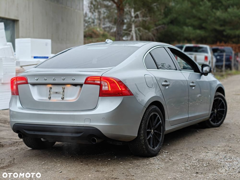Volvo S60 T6 AWD Geartronic Momentum - 1