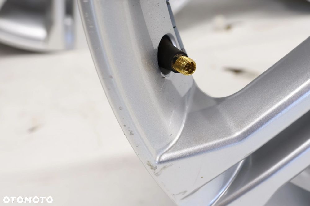 Seat Leon III felgi 7Jx17H2 ET49 5F0601025S - 7