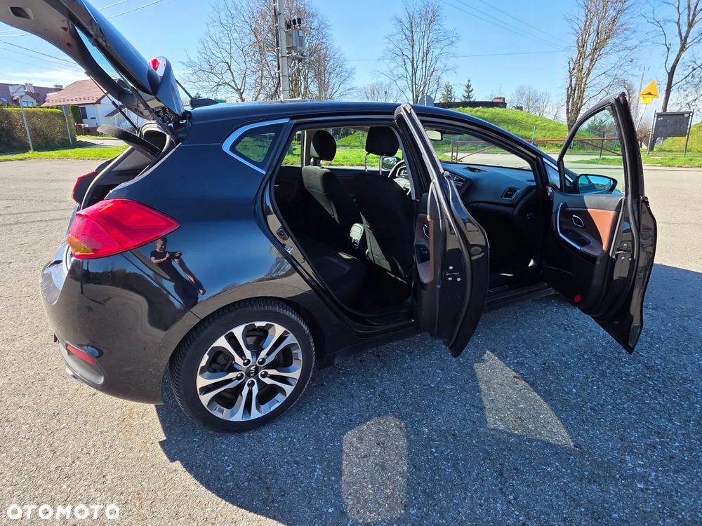 Kia Ceed 1.6 CRDi 128 Platinum Edition - 2