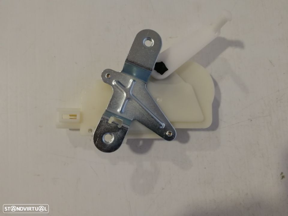 Pistola Mecanismo Fecho mala  Toyota Yaris 1999 a 2006 (Novas) - 2