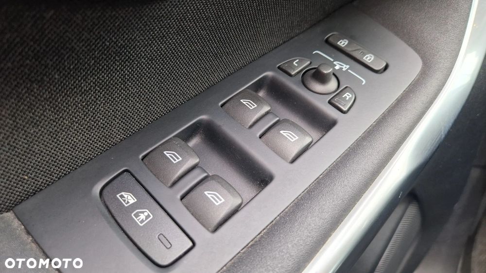 Volvo V40 - 24