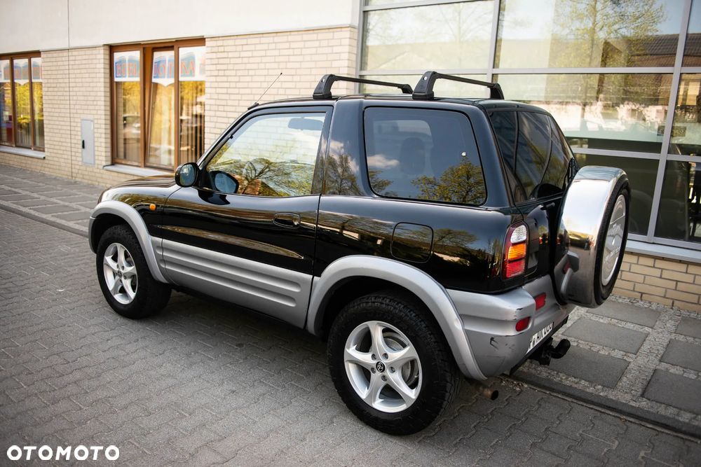 Toyota RAV4 - 4