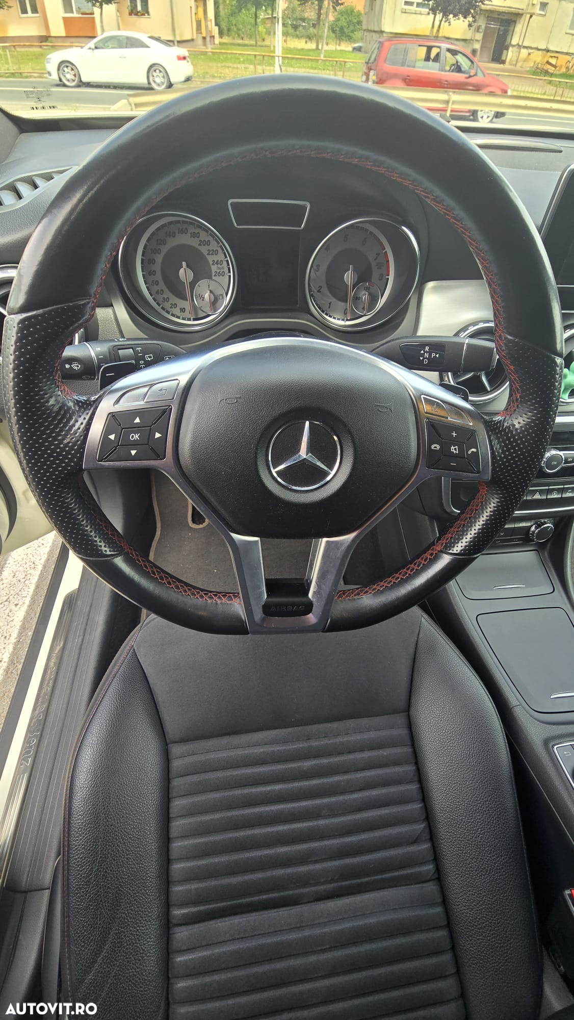Mercedes-Benz GLA 200 7G-DCT AMG Line - 18