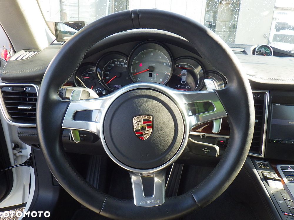 Porsche Panamera 4S PDK - 11