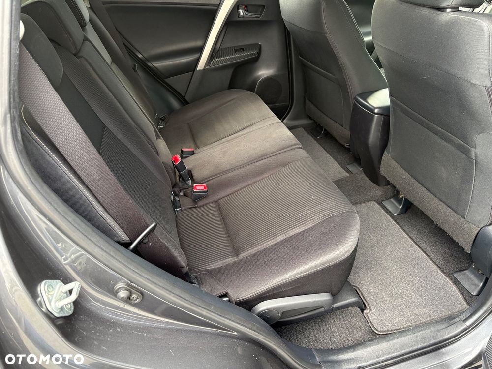 Toyota RAV4 2.0 D-4D Premium - 8