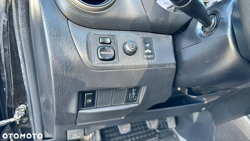 Toyota RAV4 2.0 VVT-i 4x4 - 11