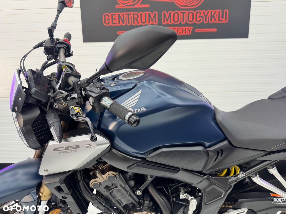 Honda CB - 32