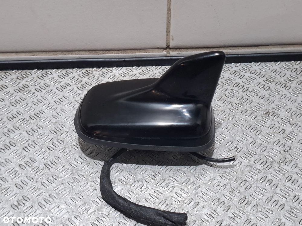 Antena dachowa Audi A3 nr 4N0035503AF Z3C R 2022 - 1