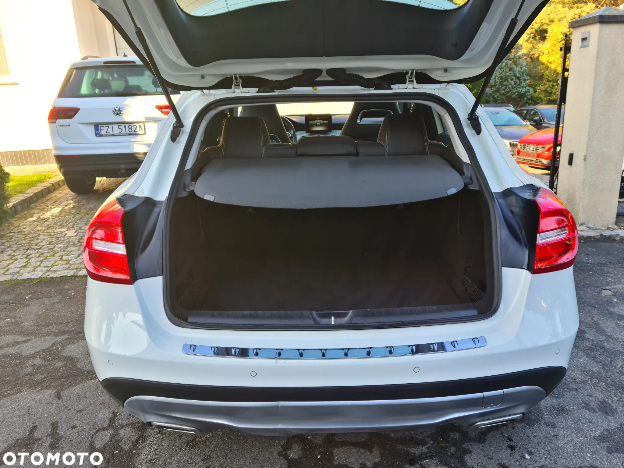 Mercedes-Benz GLA - 27