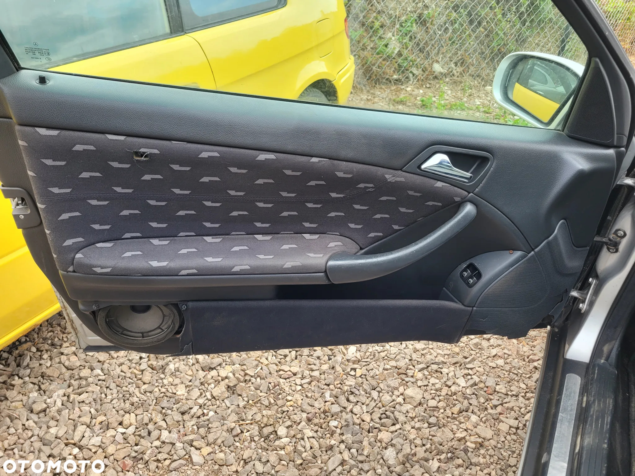 MERCEDES W203 COUPE fotel fotele kanapa deska kokpit podsufitka boczek boczki klamka podłokietnik licznik - 4