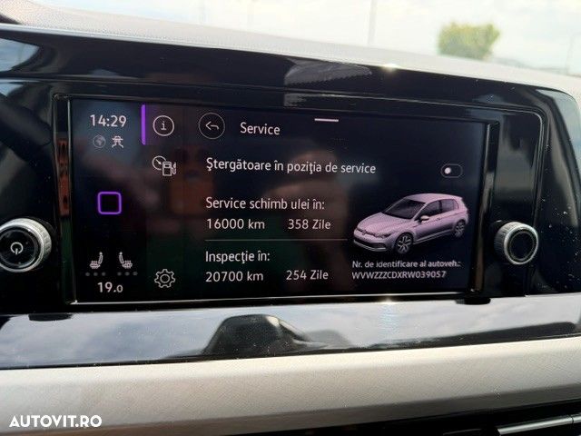 Volkswagen Golf 1.0 eTSI DSG MHEV Life - 4
