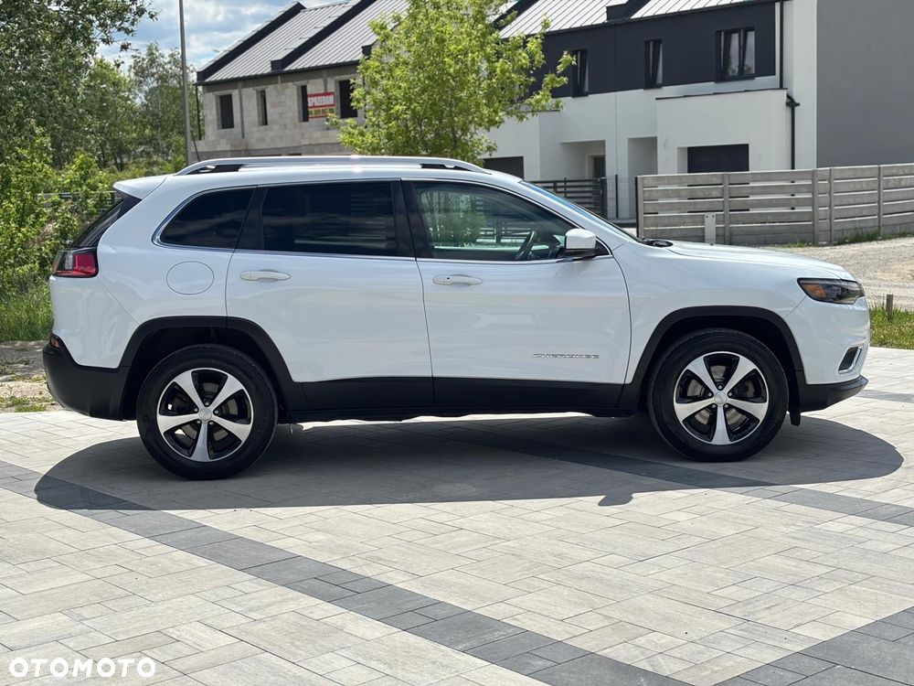 Jeep Cherokee - 11