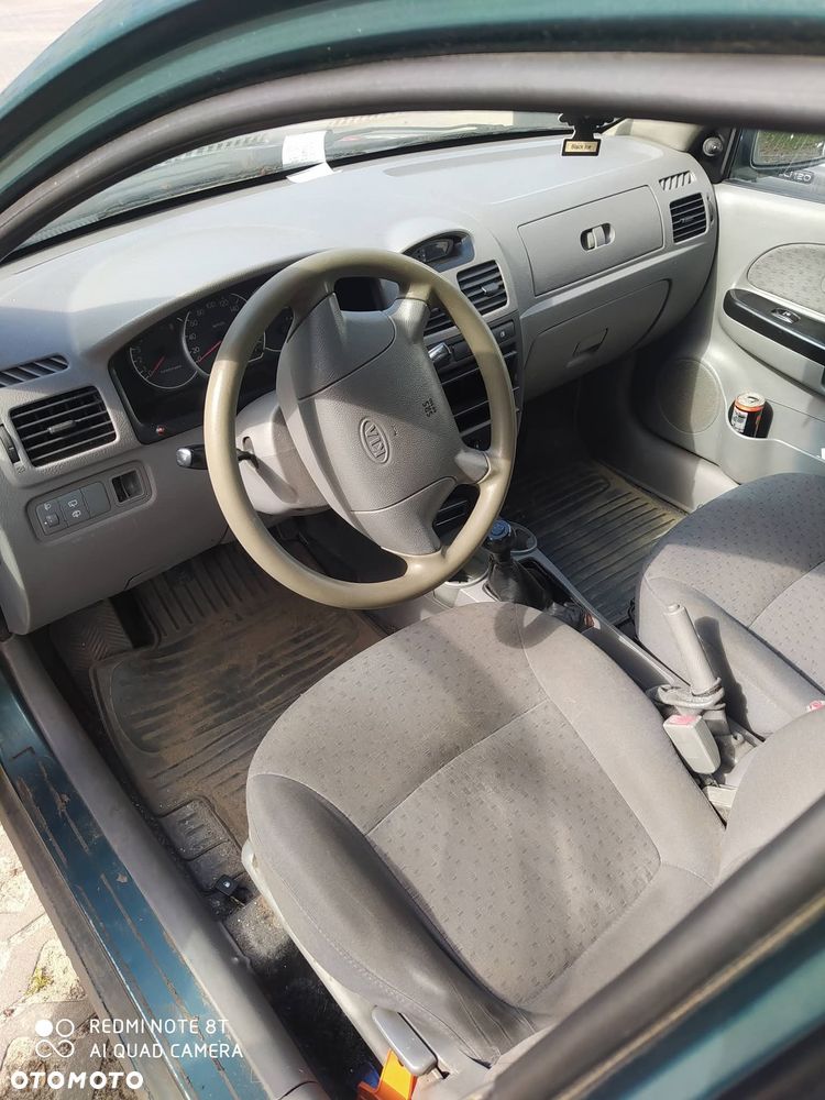Kia Rio 2003 photo 5