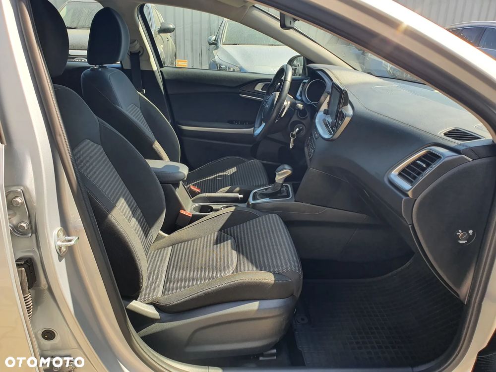 Kia Ceed 1.5 T-GDI M DCT - 25