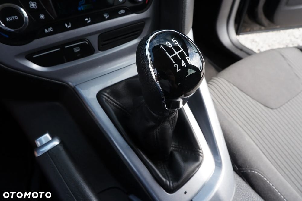 Ford Focus 1.6 Trend Sport - 22