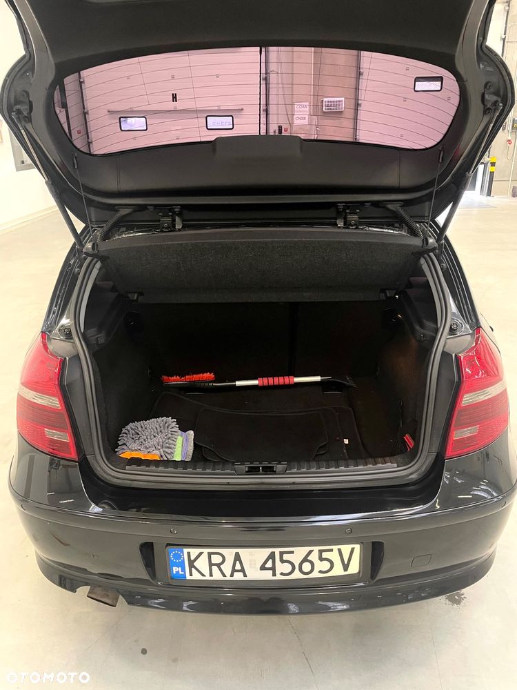 BMW Seria 1 118d - 32