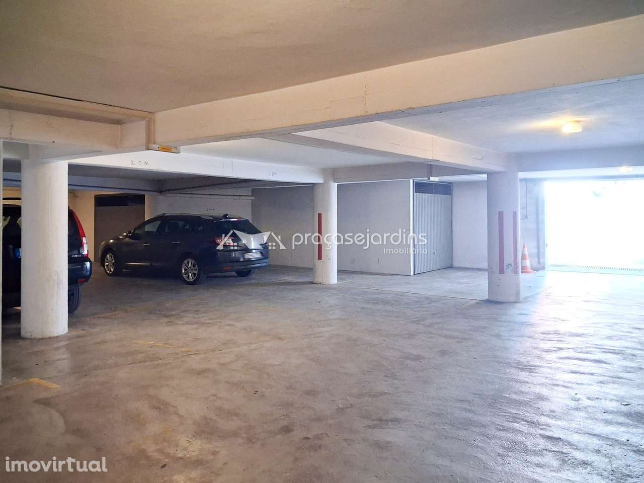 Parqueamento para 1 Carro - Grande imagem: 2/2