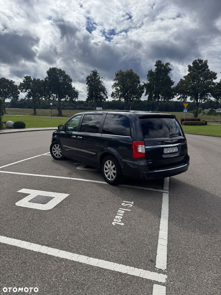 Chrysler Town & Country 3.6 Limited - 4
