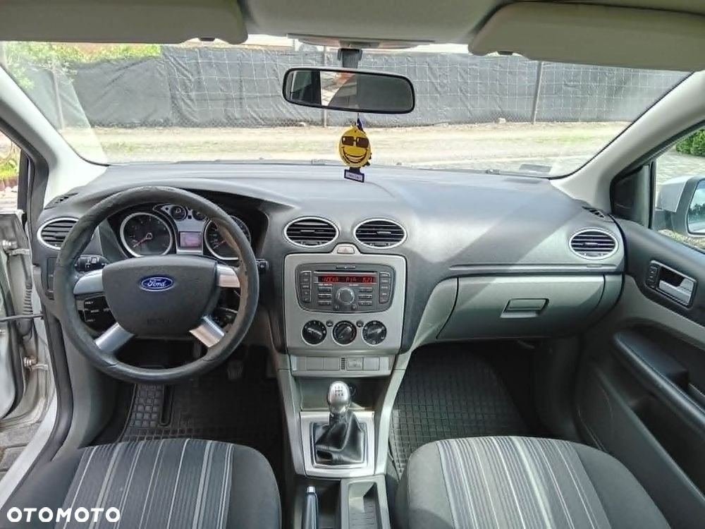 Ford Focus 1.6 Comfort - 14