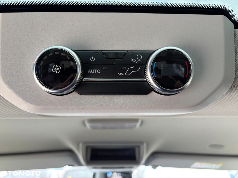 Ford Tourneo Custom 2.0 EcoBlue 320 L2 Titanium - 12