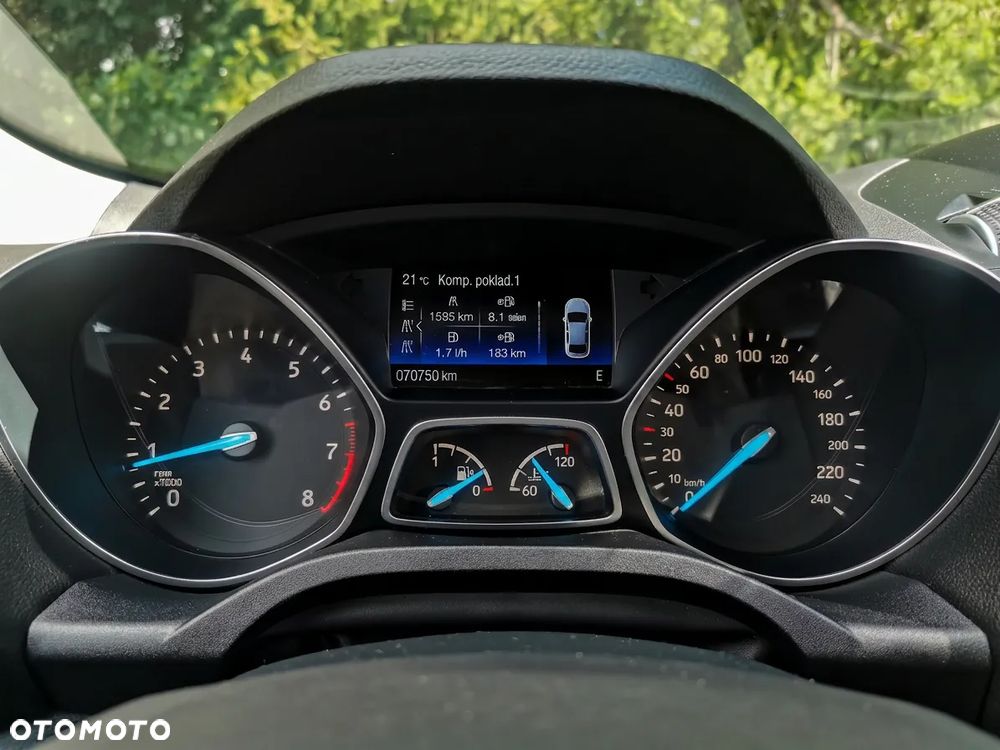 Ford Kuga 1.5 EcoBoost 2x4 Titanium - 9