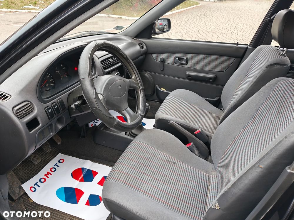 Daihatsu Charade - 7