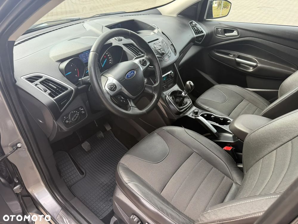 Ford Kuga 2.0 TDCi 4x4 Titanium - 19