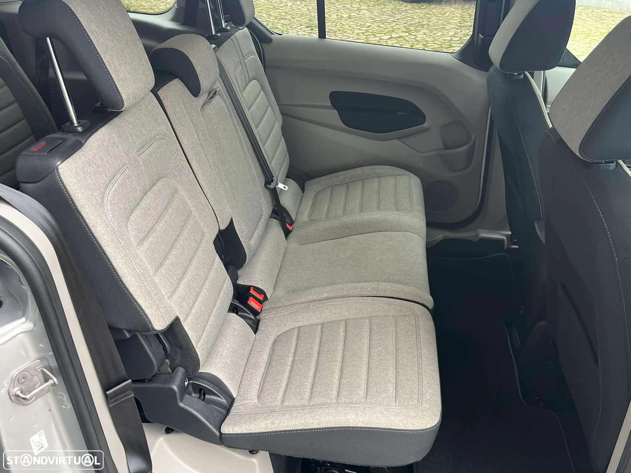 Ford Tourneo Connect Grand 1.5 TDCi Titanium - 44