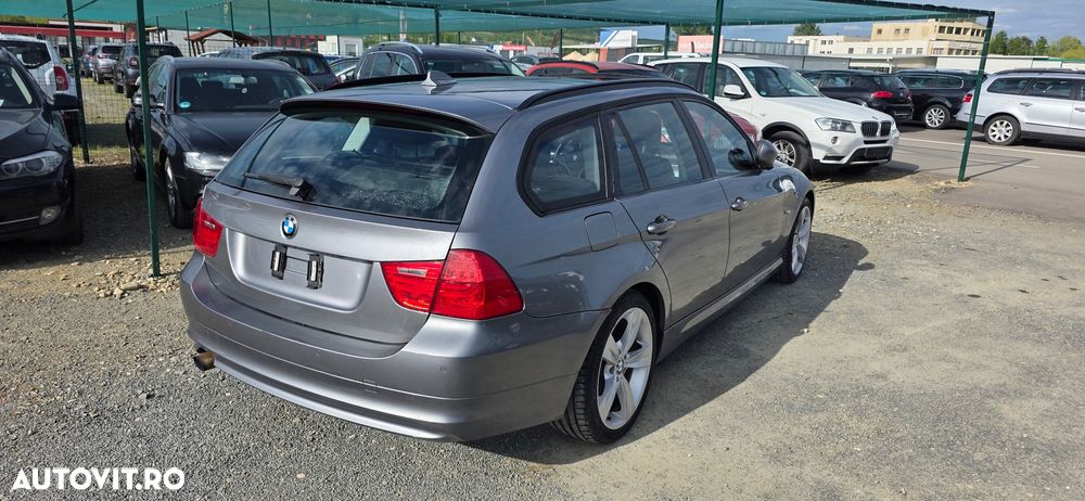 BMW Seria 3 320d DPF Touring Blue Performance - 15